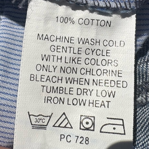 Izod Women’s Classic Blue Denim Chino Bermuda Walking Shorts Size 8 - Picture 6 of 6